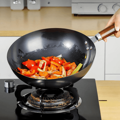 Fine Iron Cooking Pan with Wooden Handle