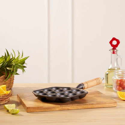 Cast Iron Non-Stick Appe/Tikki Pan with Wooden Handle (16 cm)